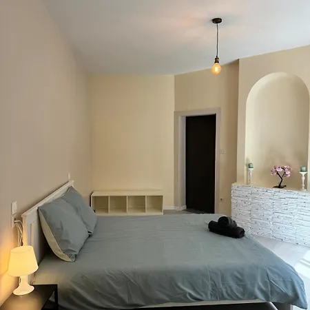 Apartment Centre